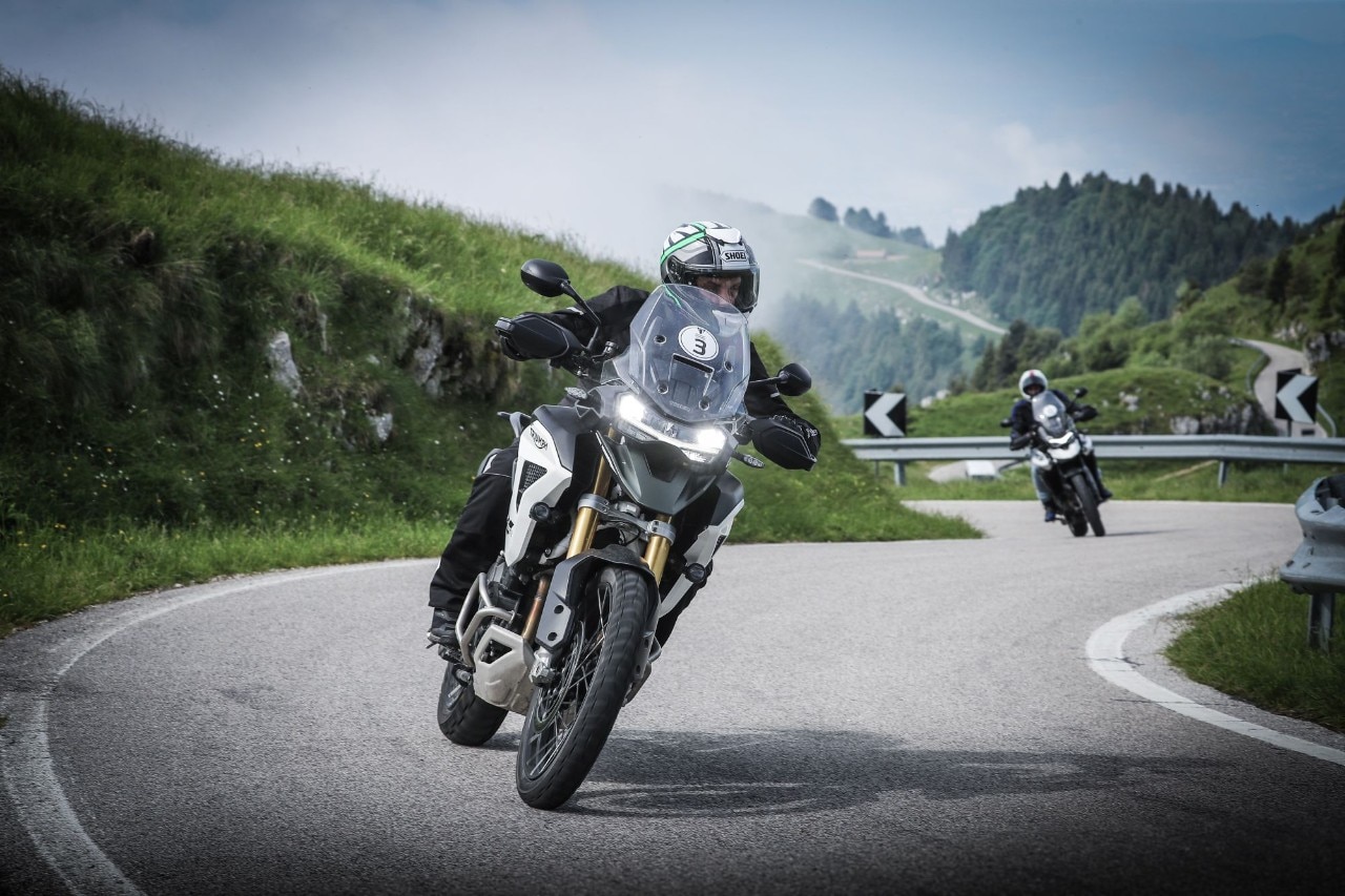 Triumph Adventure Experience: quando la moto va a braccetto con l'architettura